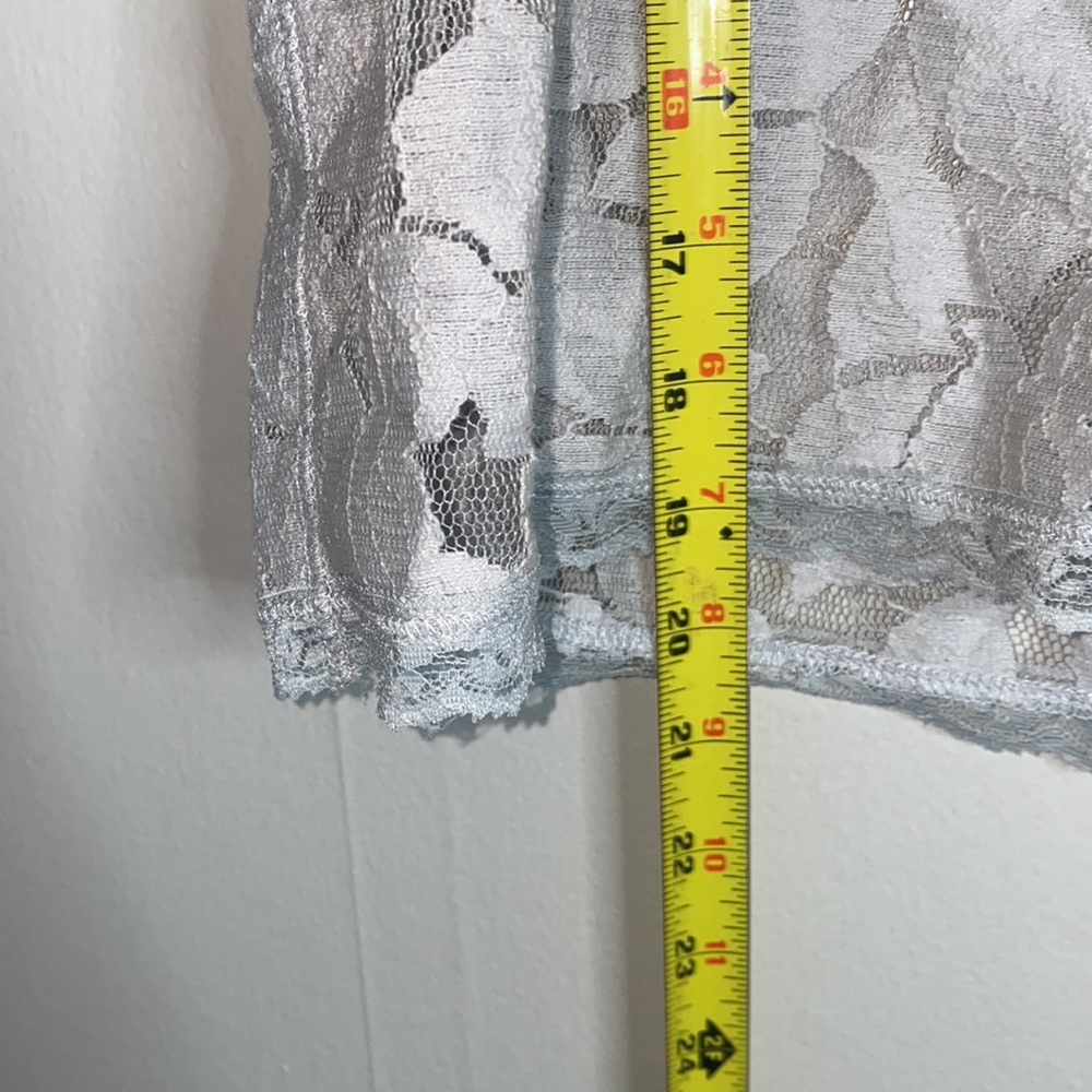 💋Grey Y2K see-though flower lace patterned short sleeved top! - Picture 4 of 6
